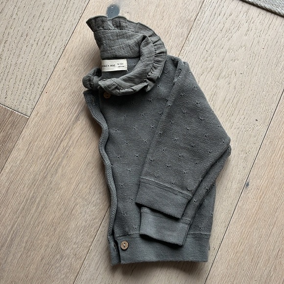 Quincy Mae pointelle collared cardigan. 6-12 mo - Picture 1 of 4